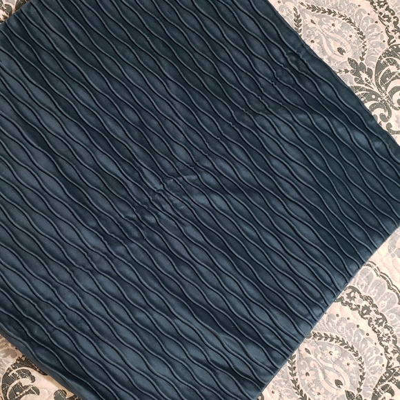 Cushion covers TEAL, VELVET zippered. Set of 2 - Picture 2 of 5